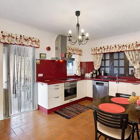 Fani 1 Hébergement de vacances *