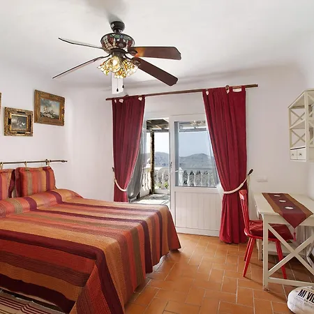 Villa Fani 1 *
